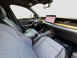 Volkswagen Tiguan 2025 AWD SEL R-Line 4Motion 4dr SUV