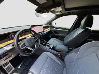 Volkswagen Tiguan 2025 AWD SEL R-Line 4Motion 4dr SUV