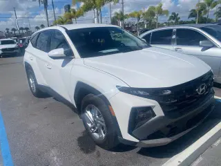 Hyundai TUCSON 2025 SE 4dr SUV