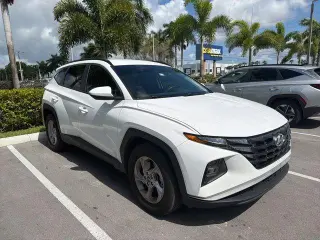 Hyundai TUCSON 2024 SEL 4dr SUV (midyear release)