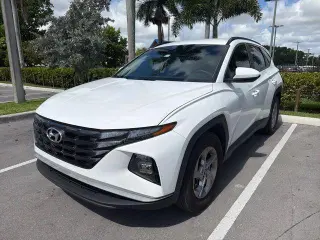 Hyundai TUCSON 2024 SEL 4dr SUV (midyear release)