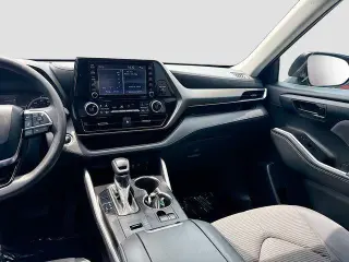Toyota Highlander 2021 L 4dr SUV