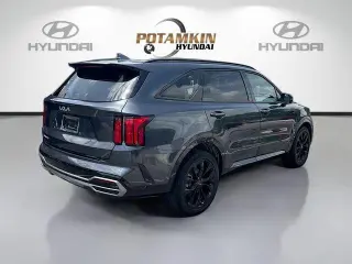 Kia Sorento 2023 SX 4dr SUV