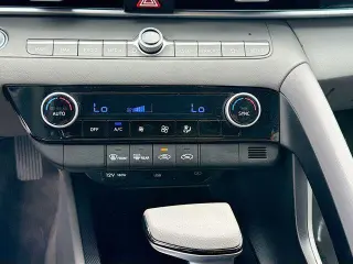 Hyundai ELANTRA 2024 SEL 4dr Sedan