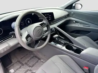 Hyundai ELANTRA 2024 SEL 4dr Sedan