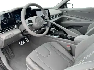 Hyundai ELANTRA Hybrid 2025 SEL Sport 4dr Sedan