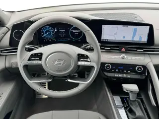 Hyundai ELANTRA Hybrid 2025 SEL Sport 4dr Sedan