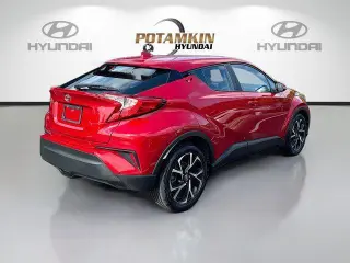 Toyota C-HR 2021 XLE 4dr Crossover
