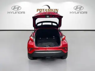 Toyota C-HR 2021 XLE 4dr Crossover