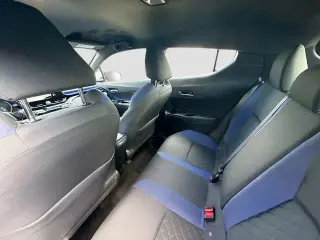 Toyota C-HR 2021 XLE 4dr Crossover
