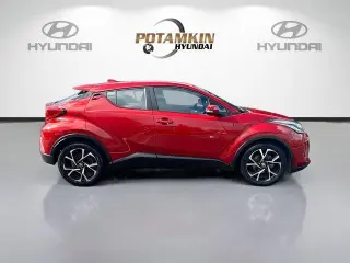 Toyota C-HR 2021 XLE 4dr Crossover
