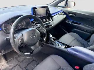 Toyota C-HR 2021 XLE 4dr Crossover