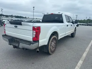 Ford F-250 Super Duty 2022 4x2 Lariat 4dr Crew Cab 6.8 ft. SB Pickup