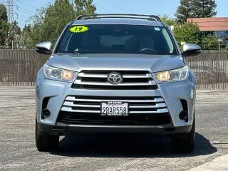 Toyota Highlander 2019 LE 4dr SUV (3.5L V6)