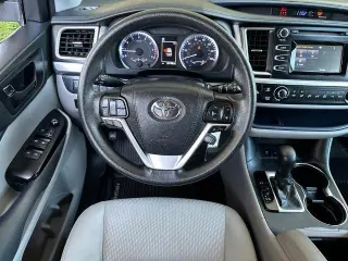 Toyota Highlander 2019 LE 4dr SUV (3.5L V6)