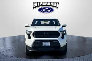 Toyota Tacoma 2025 4x4 SR5 4dr Double Cab 5.0 ft SB