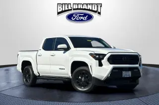 Toyota Tacoma 2025 4x4 SR5 4dr Double Cab 5.0 ft SB