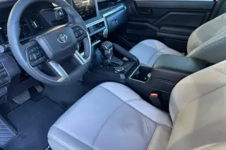 Toyota Tacoma 2025 4x4 SR5 4dr Double Cab 5.0 ft SB
