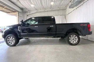 Ford F-250 Super Duty 2017 4x4 King Ranch 4dr Crew Cab 6.8 ft. SB Pickup