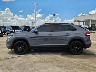 Volkswagen Atlas Cross Sport 2022 V6 SE 4dr SUV w/Technology