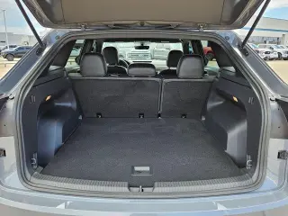 Volkswagen Atlas Cross Sport 2022 V6 SE 4dr SUV w/Technology