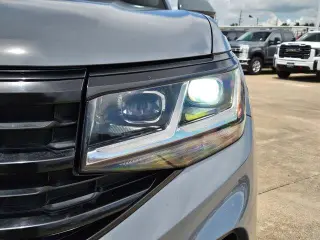 Volkswagen Atlas Cross Sport 2022 V6 SE 4dr SUV w/Technology