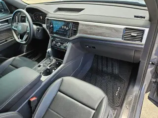 Volkswagen Atlas Cross Sport 2022 V6 SE 4dr SUV w/Technology