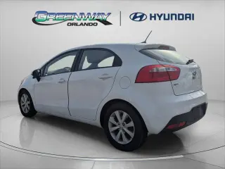 Kia Rio 5-Door 2013 LX 4dr Wagon 6A