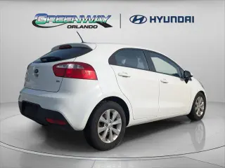 Kia Rio 5-Door 2013 LX 4dr Wagon 6A