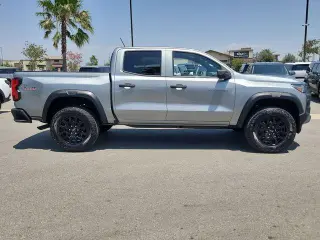 Chevrolet Colorado 2025 4x4 Trail Boss 4dr Crew Cab 5 ft. SB
