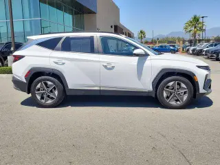Hyundai TUCSON 2026 SEL 4dr SUV