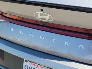 Hyundai ELANTRA Hybrid 2026 SEL Sport 4dr Sedan