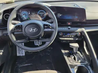 Hyundai ELANTRA Hybrid 2026 SEL Sport 4dr Sedan