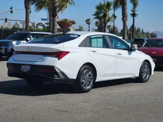 Hyundai ELANTRA Hybrid 2026 Blue 4dr Sedan