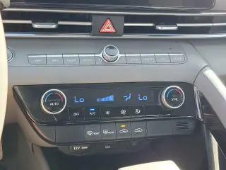 Hyundai ELANTRA Hybrid 2025 SEL Sport 4dr Sedan