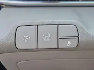 Hyundai ELANTRA Hybrid 2025 SEL Sport 4dr Sedan