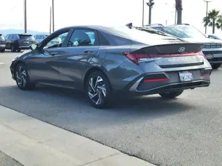 Hyundai ELANTRA Hybrid 2025 SEL Sport 4dr Sedan