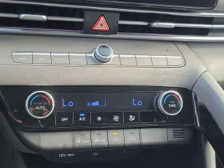 Hyundai ELANTRA Hybrid 2025 SEL Sport 4dr Sedan