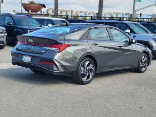 Hyundai ELANTRA Hybrid 2025 SEL Sport 4dr Sedan
