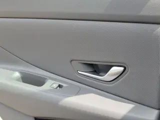 Hyundai ELANTRA Hybrid 2025 SEL Sport 4dr Sedan