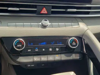 Hyundai ELANTRA Hybrid 2025 SEL Sport 4dr Sedan