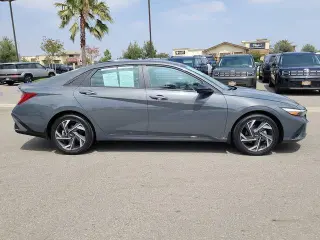 Hyundai ELANTRA Hybrid 2025 SEL Sport 4dr Sedan