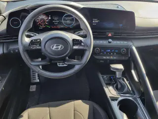 Hyundai ELANTRA Hybrid 2025 SEL Sport 4dr Sedan