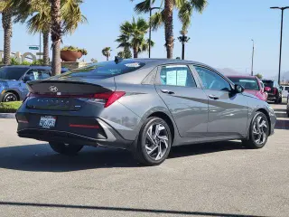 Hyundai ELANTRA Hybrid 2025 SEL Sport 4dr Sedan