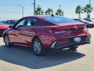 Hyundai ELANTRA Hybrid 2025 Blue 4dr Sedan