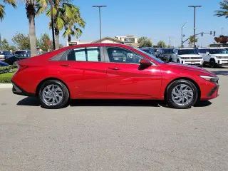 Hyundai ELANTRA Hybrid 2025 Blue 4dr Sedan