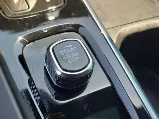 Volvo XC60 Recharge 2022 eAWD T8 R-Design 4dr SUV
