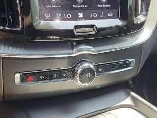Volvo XC60 Recharge 2022 eAWD T8 R-Design 4dr SUV
