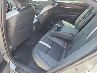 Toyota Camry 2025 SE 4dr Sedan