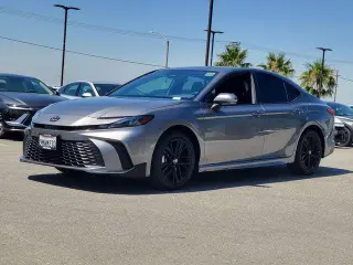 Toyota Camry 2025 SE 4dr Sedan